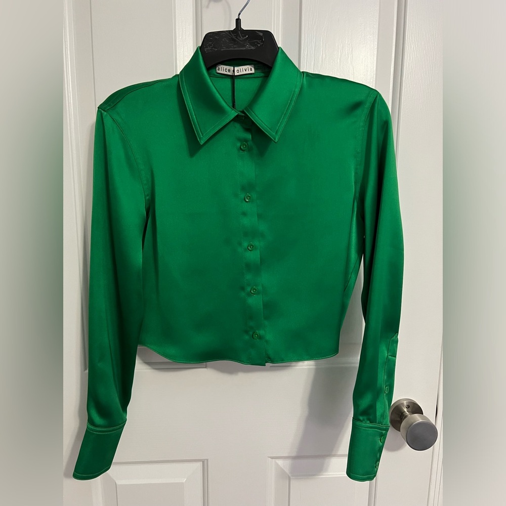 NWT Alice & Olivia Leon Satin Crop Button Down in Lt.Emerald, Size XS